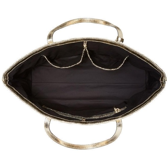 NWT VS Gold Metallic Quilted Chevron Tote Large Shoulder Bag w/Tassel - Picture 4 of 7